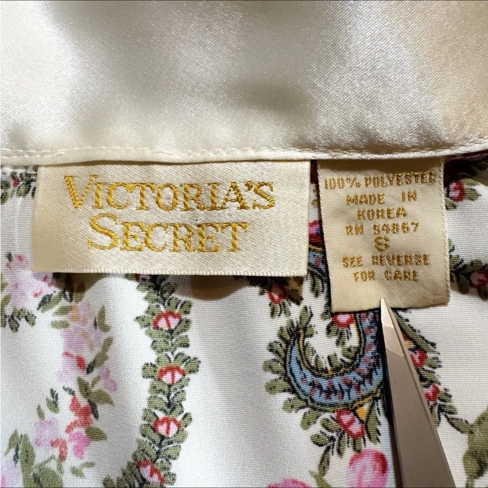 Vtg VICTORIAS SECRET Gown Small Pink Satin Paisley Gold Label Double Breasted